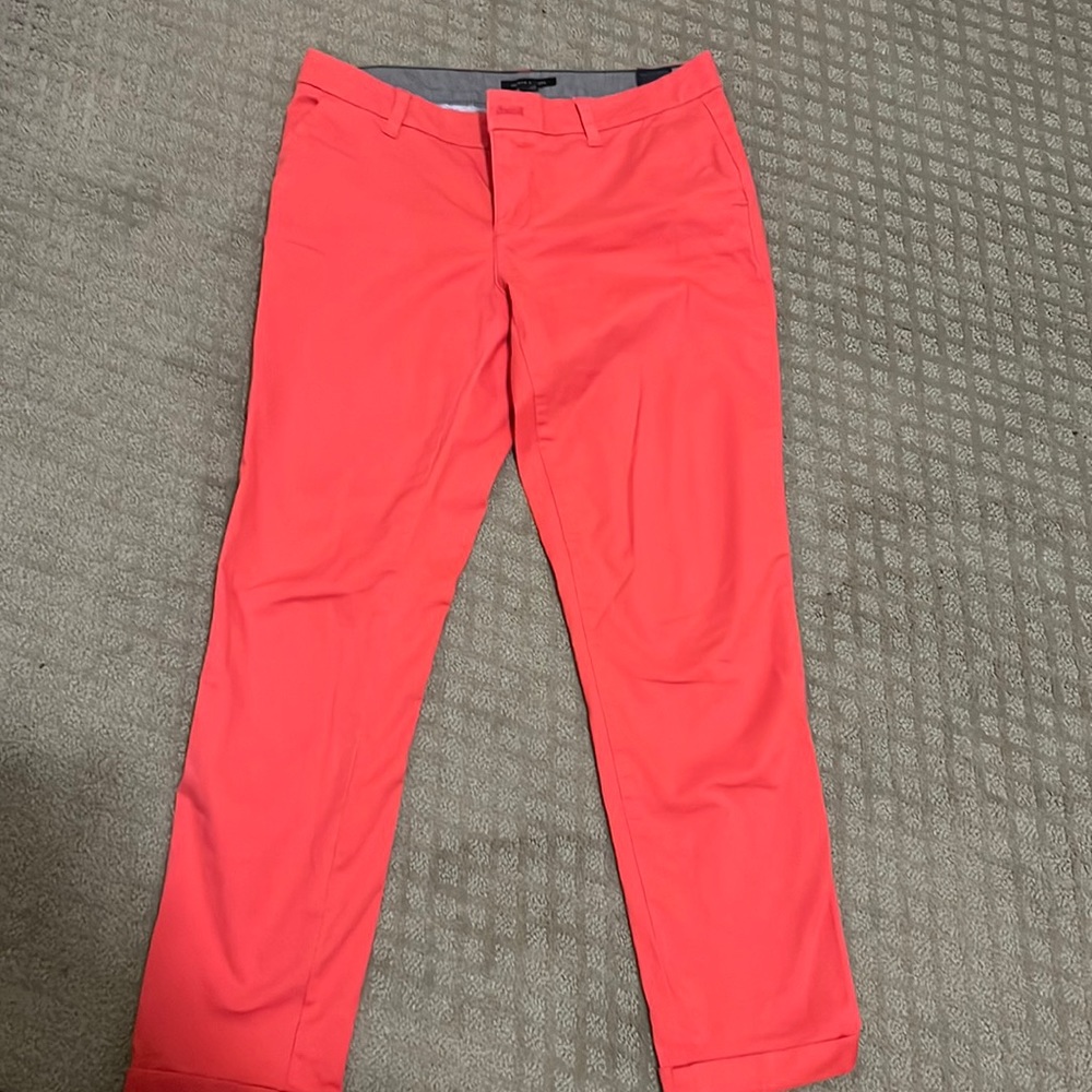 Tommy Hilfiger size 4 capri pants